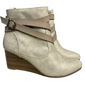 NWT Blowfish Malibu Banning Vegan Wedge Ankle Boots